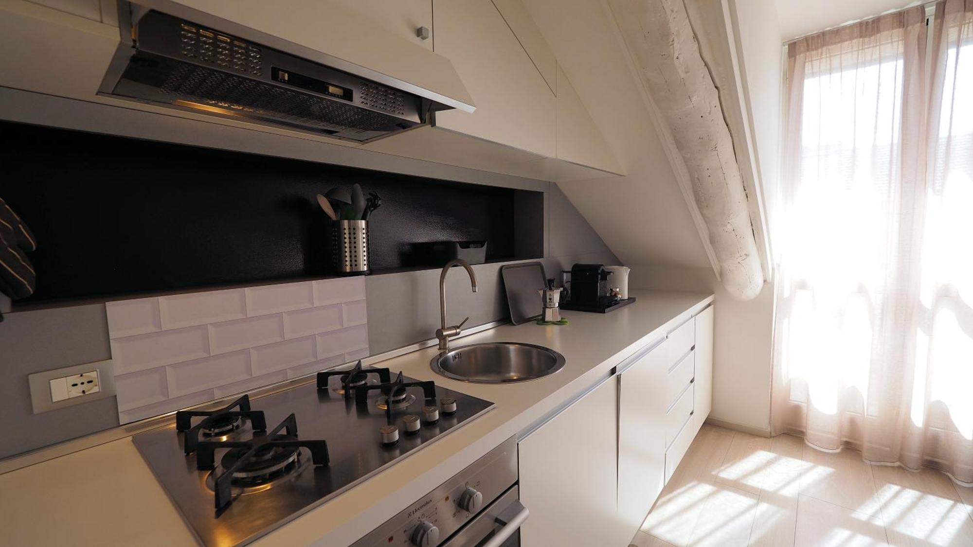 White Note Apartment